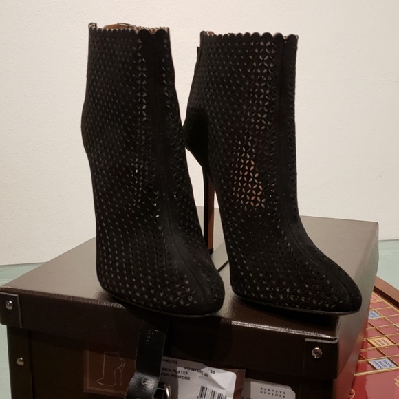 Alaia Shoes - NEW Alaïa laser-cut black suede ankle booties